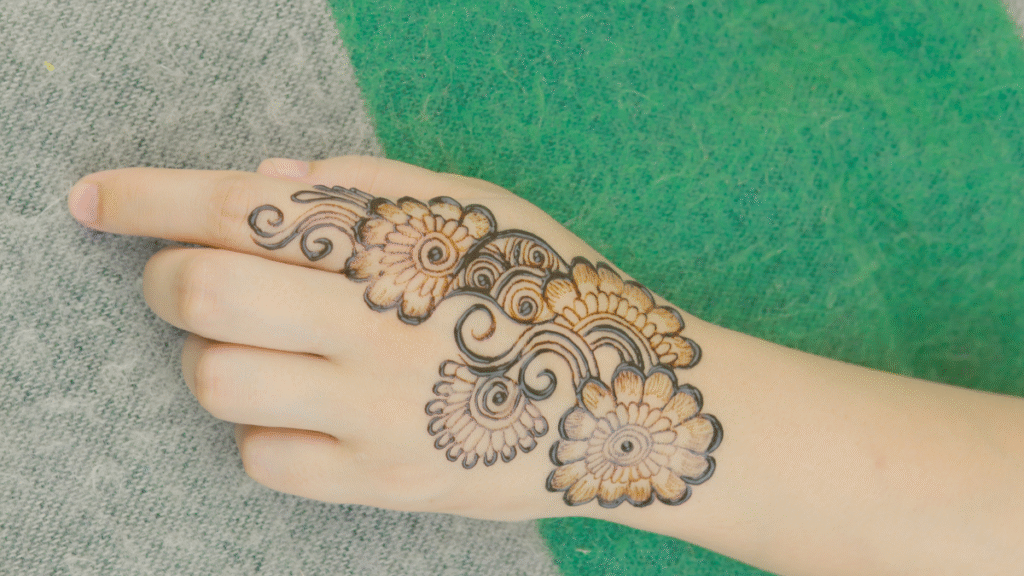 Mehndi Quotes in Hindi: